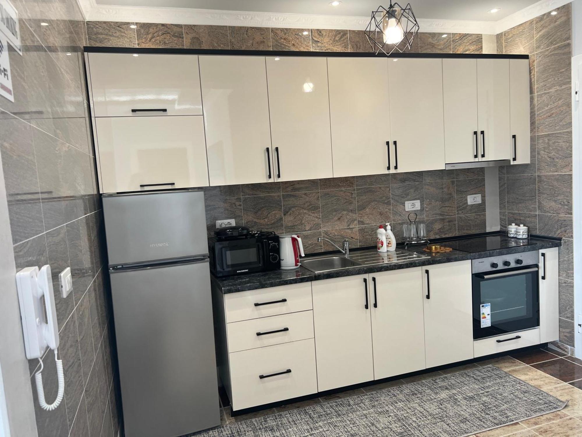 Fishta Apartments Q5 34 Velipoje Ngoại thất bức ảnh