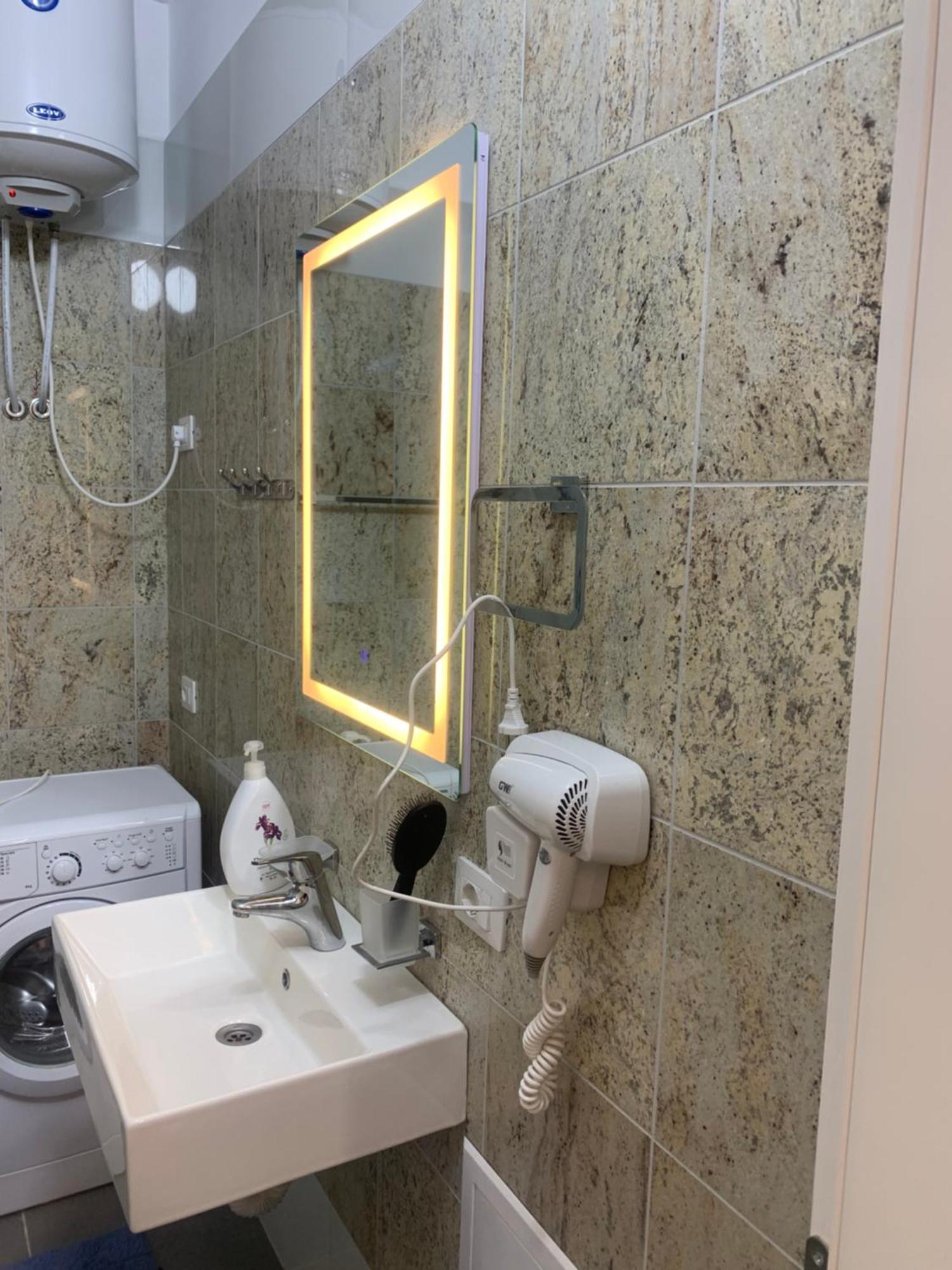 Fishta Apartments Q5 34 Velipoje Ngoại thất bức ảnh